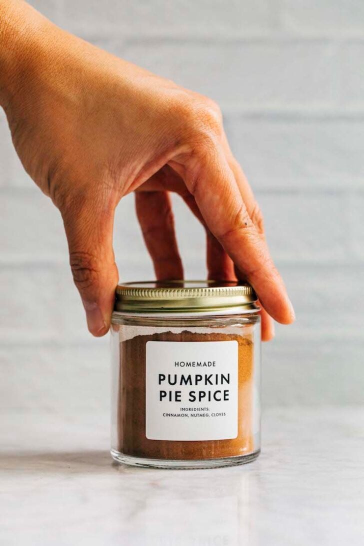 01_pumpkin-pie-spice_IMG_4430-728x1092 Easy Pumpkin Pie Spice Mix Recipe for Fall Baking » Hummingbird High
