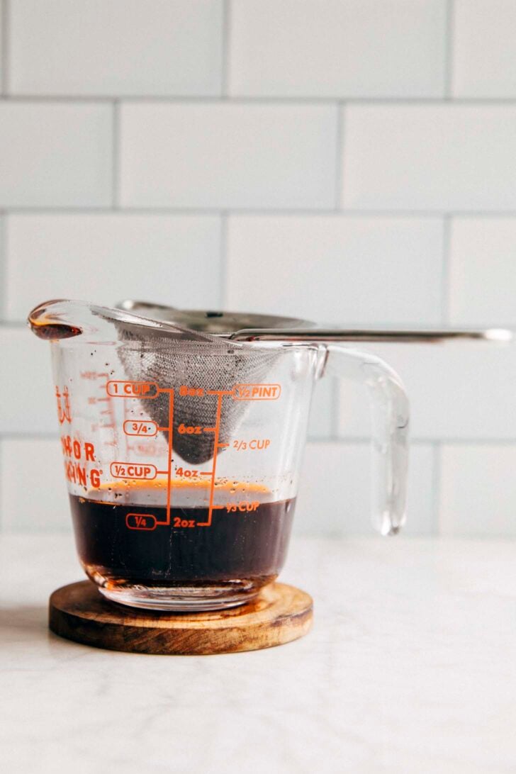 photo of Thai tea concentrate being prepped for the Thai tea lime pie